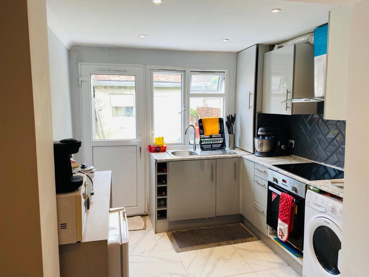1 Studio Room Near Central لندن المظهر الخارجي الصورة